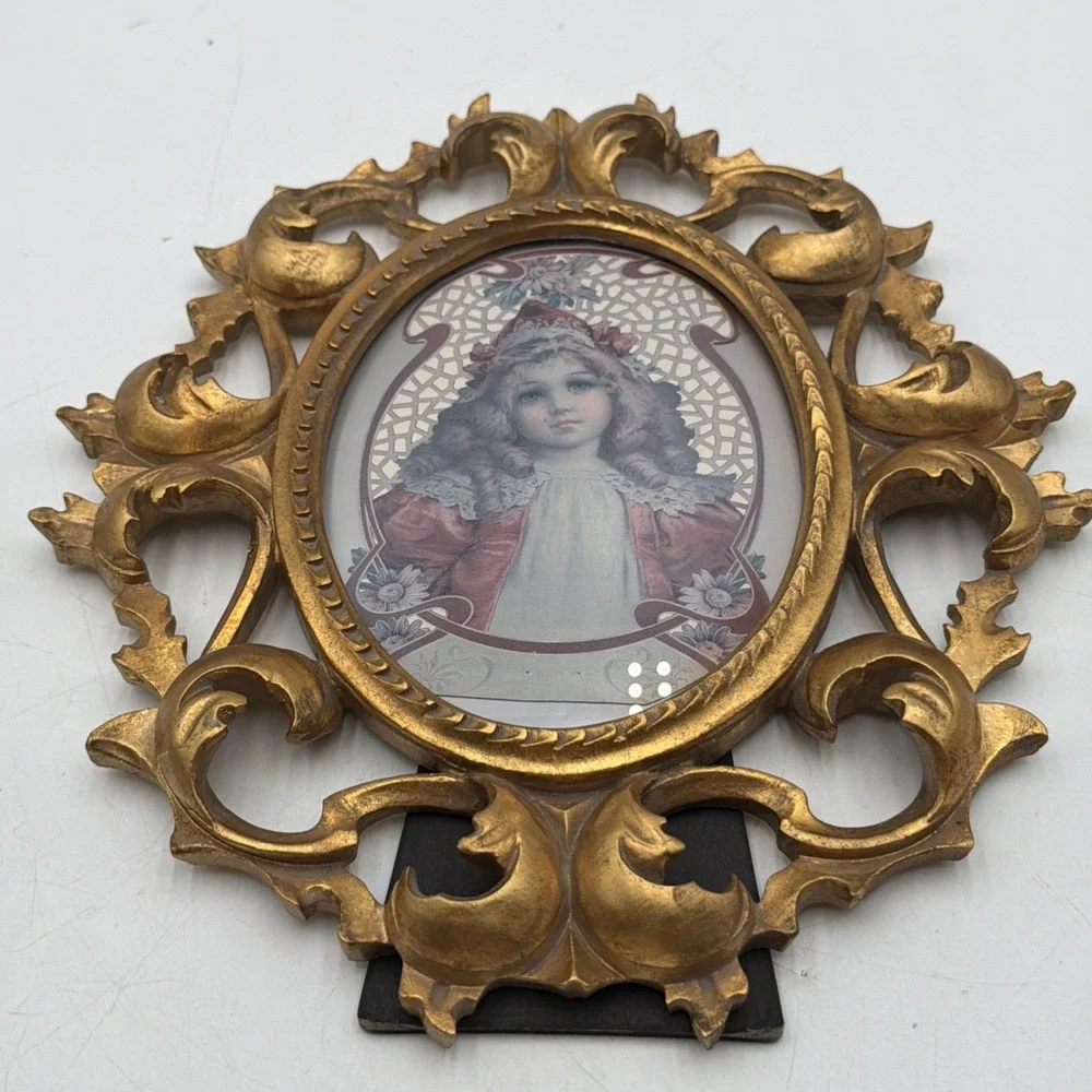 Vintage Victorian Wood W/ Ornate Gold Oval Frame 12